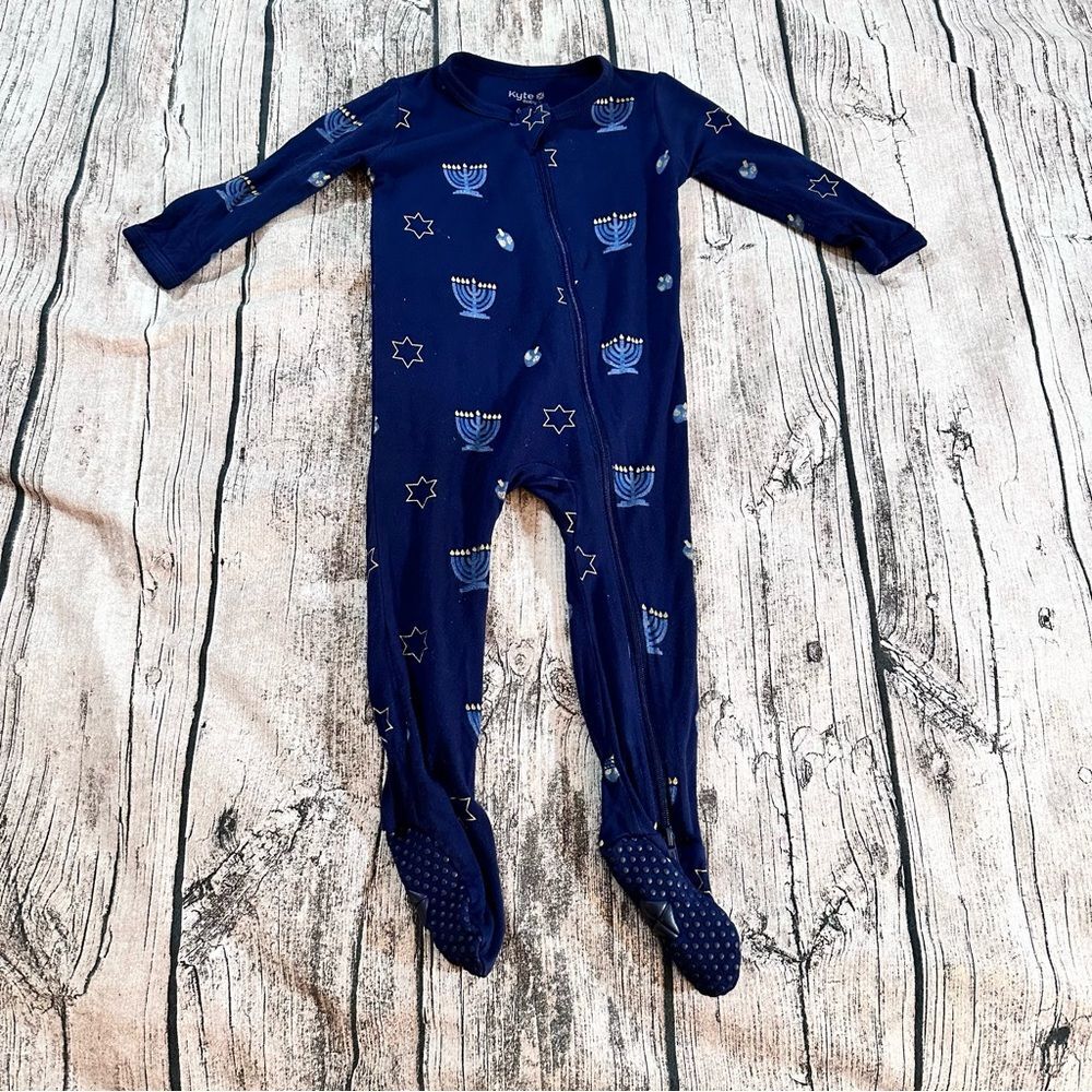 Kyte Blue Bamboo One Piece with Hanukkah Design Unisex Size 6-12
